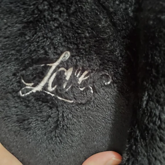 Victoria's Secret Plush Black Robe - Picture 6 of 6